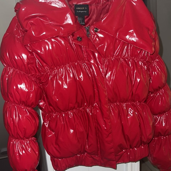 Red puffer - Picture 2 of 5